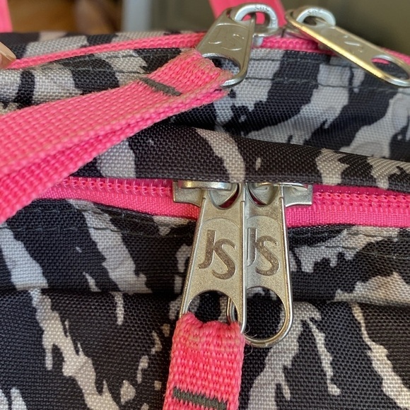 Jansport Zebra Print Large Back Pack Book bag Womens Pink compartments school - Picture 10 of 12